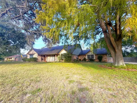 Exterior - 181 Crestway St, Trinity, TX 75862 photo 3 of 8