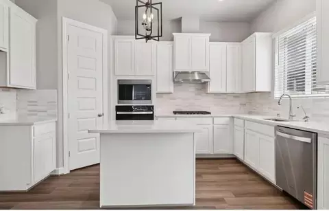 2408 King Mackerel Dr, Kemah, TX 77565