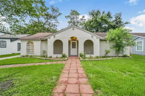 23122 Whispering Willow Dr, Spring, TX 77373