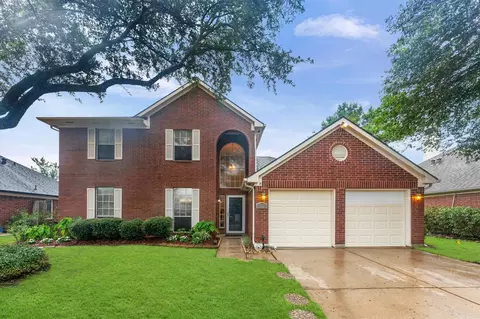 3820 Pin Oak Dr S, Pearland, TX 77581