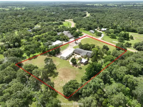 1017 Buescher Rd, Columbus, TX 78934
