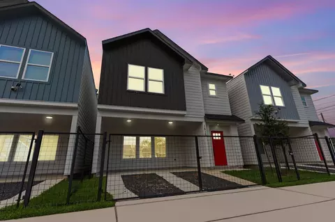 1513 Egypt St, Houston, TX 77009