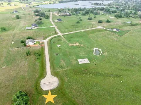 248 Cripple Creek Ln, Angleton, TX 77515