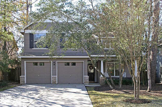 27 E Gaslight Pl, Spring, TX 77382 photo 1