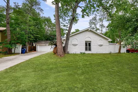8118 Brinkworth Ln, Houston, TX 77070