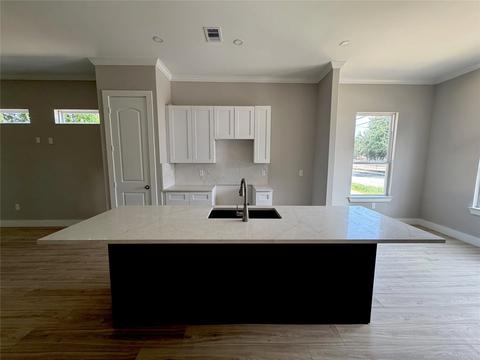 Kitchen - 815 E 33rd St, Houston, TX 77022 photo 1 of 2