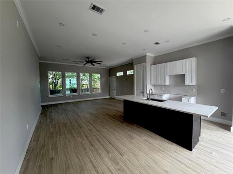 Living - 815 E 33rd St, Houston, TX 77022 photo 1 of 5
