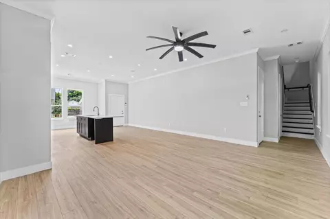 Living - 815 E 33rd St, Houston, TX 77022 photo 4 of 5