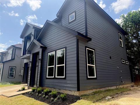 Exterior - 815 E 33rd St, Houston, TX 77022 photo 3 of 4