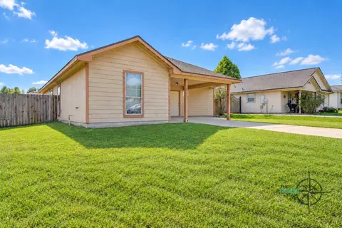 Exterior - 8825 E Buffalo Cir, Willis, TX 77378 photo 6 of 7