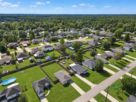View/Area - 8825 E Buffalo Cir, Willis, TX 77378 photo 3 of 5