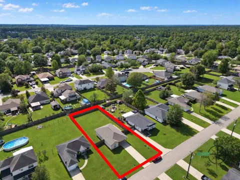 View/Area - 8825 E Buffalo Cir, Willis, TX 77378 photo 2 of 5
