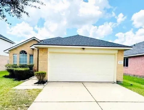 3838 St Simon Manor Dr, Houston, TX 77047