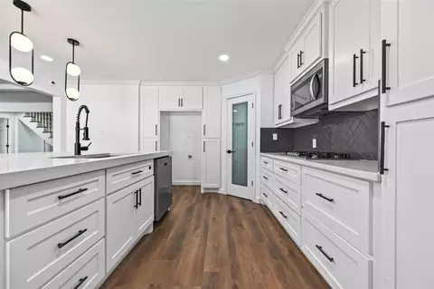 Kitchen - 5411 Cobble Ln, Spring, TX 77379 photo 4 of 5