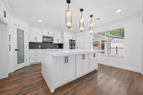 Kitchen - 5411 Cobble Ln, Spring, TX 77379 photo 2 of 5
