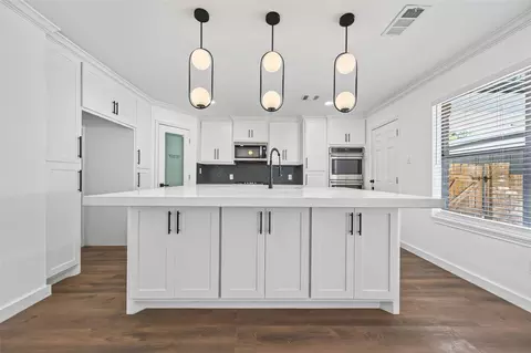 Kitchen - 5411 Cobble Ln, Spring, TX 77379 photo 1 of 5