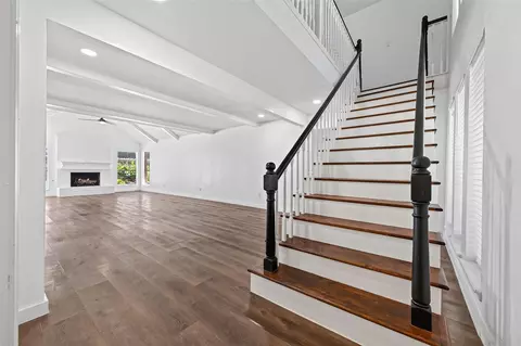 Entry Way - 5411 Cobble Ln, Spring, TX 77379 photo 3 of 5