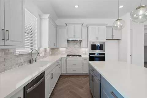 Kitchen - 14221 Juniper Breeze Ct, Willis, TX 77318 photo 2 of 8