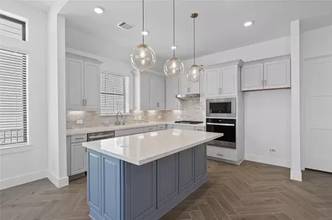 Kitchen - 14221 Juniper Breeze Ct, Willis, TX 77318 photo 7 of 8