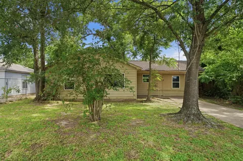 7538 Bywood St, Houston, TX 77028