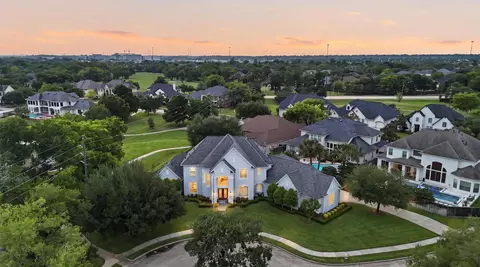 2007 Shepherds Pl, Sugar Land, TX 77479