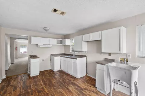 3502 Europa St, Houston, TX 77022