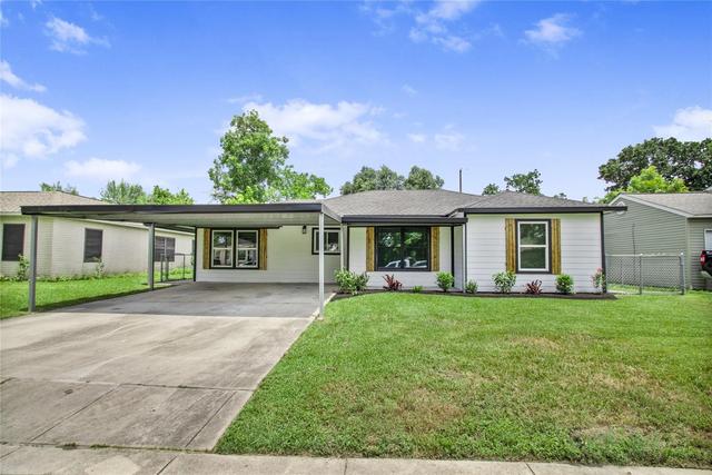 1015 Roper St, Houston, TX 77034