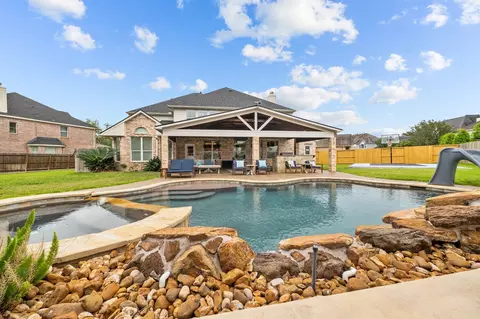 2306 Bell Creek Ct, Pearland, TX 77584