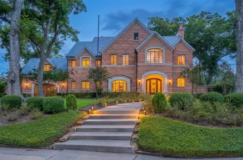 1802 Forest Gate Cir, Sugar Land, TX 77479