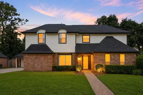 5514 Pine Arbor Dr, Houston, TX 77066