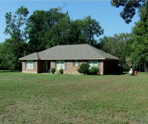 1206 Old Phelps Rd, Huntsville, TX 77340