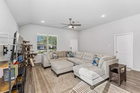 Living - 802 Lovebug Ln, Conroe, TX 77301 photo 1 of 1