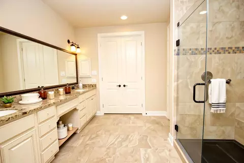 Bath - 9022 Centennial Dr, Conroe, TX 77384 photo 1 of 6