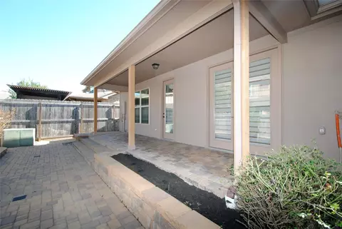 Exterior - 9022 Centennial Dr, Conroe, TX 77384 photo 4 of 7