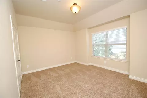 Bedroom - 9022 Centennial Dr, Conroe, TX 77384 photo 9 of 11