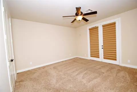 Bedroom - 9022 Centennial Dr, Conroe, TX 77384 photo 6 of 11