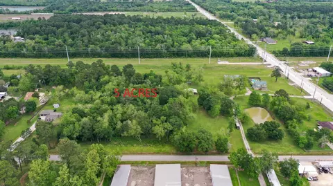 3113 Grace Ln, Highlands, TX 77562