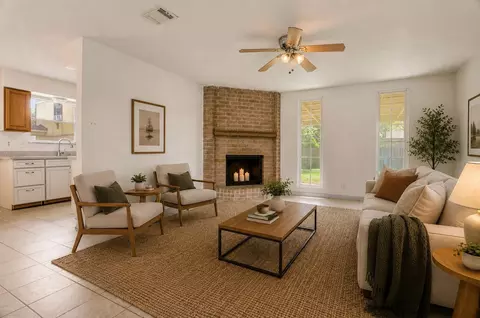 2106 San Antonio Ave, Pearland, TX 77581