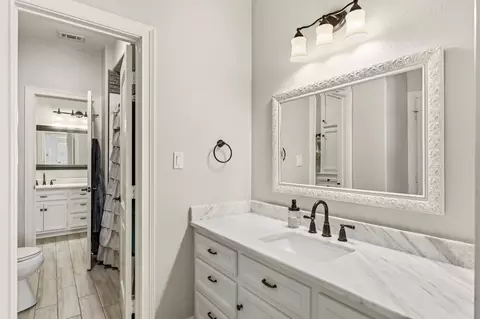 Bath - 3630 Orca Ct, Spring, TX 77388 photo 3 of 9