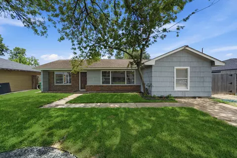 1841 Huge Oaks St, Houston, TX 77055