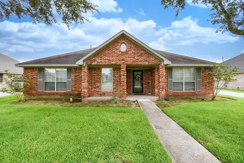 2214 Meadows Blvd, League City, TX 77573