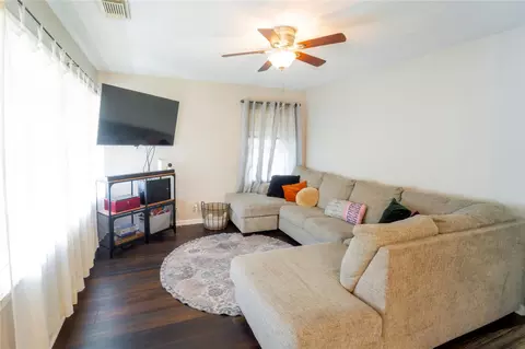 1101 Orange St, La Marque, TX 77568