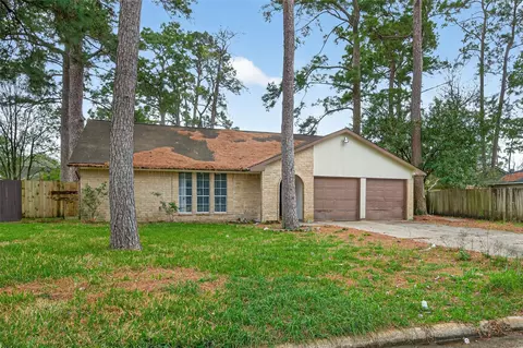 8006 White Swan Dr, Humble, TX 77396