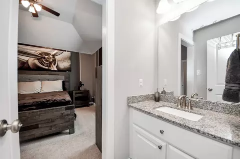 Bath - 10127 Blythe St, Rosharon, TX 77583 photo 7 of 8