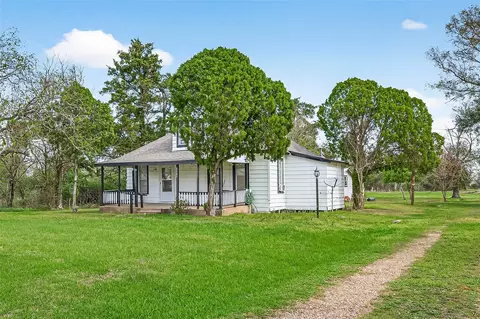 8421 Altimore Rd, Needville, TX 77461