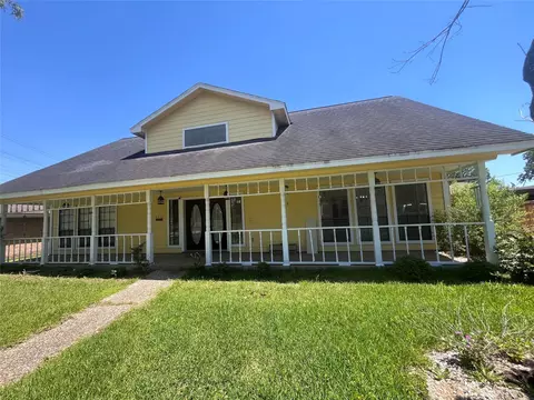 5210 Peach Creek Dr, Houston, TX 77017