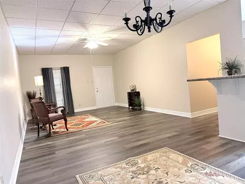 801 6th St N #7, Texas City, TX 77590