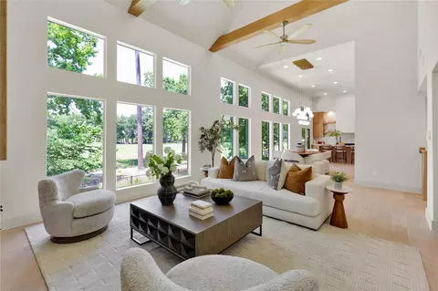 20 Buttonbush Ct, The Woodlands, TX 77380