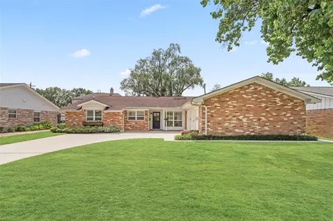 9018 Mullins Dr, Houston, TX 77096