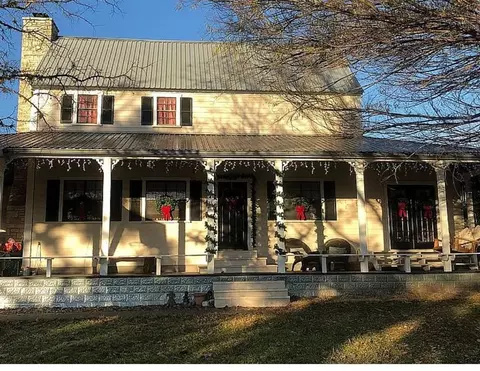 217 Sunday Cir, Fredericksburg, TX 78624